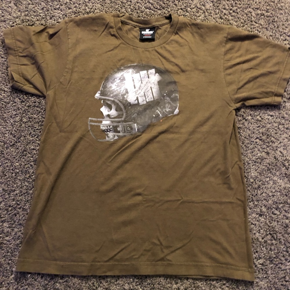 Vintage Undefeated graphic tee shirt